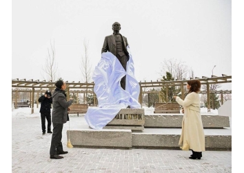 Almatı’da Atatürk heykelinin açılışı yapıldı