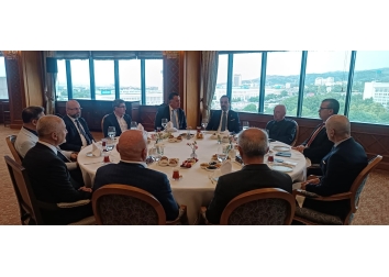 TÜKİB Yönetim Kurulu, Almatı'yı ziyaret eden AK Parti Genel Başkan Yardımcısı, Türk Devletleriyle İlişkiler Başkanı ve Ankara Milletvekili Prof.Dr. Sn. Kürşad Zorlu ile biraraya geldi.