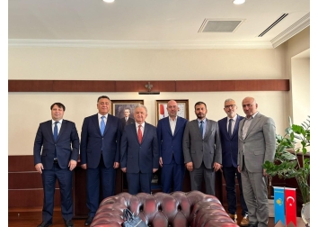 Büyükelçiye Nezaket Ziyareti