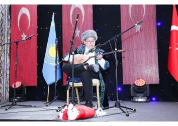 23 Nisan Ulusal Egemenlik ve Çocuk Bayramı Almatı’da kutlandı