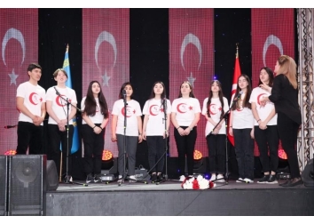 23 Nisan Ulusal Egemenlik ve Çocuk Bayramı Almatı’da kutlandı