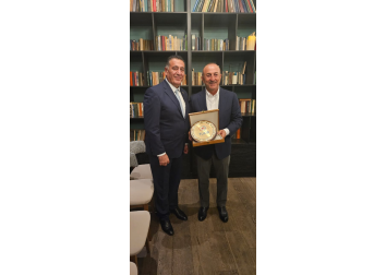 TÜKİB Yönetim Kurulu Üyeleri, T.C. eski Dışişleri Bakanı ve NATO-PA Türk Delegasyonu Başkanı Sayın Mevlüt Çavuşoğlu ile biraraya geldi.