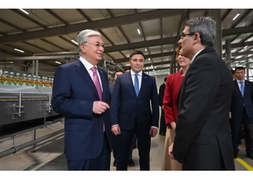 Cumhurbaşkanı Tokayev, CCI Kazakhstan’ın Yeni Fabrikasını Ziyaret Etti