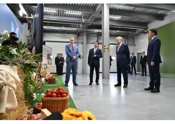Tokayev’e, Alarko Holding ve Fabe Polska Projeleri Hakkında Bilgi Verildi