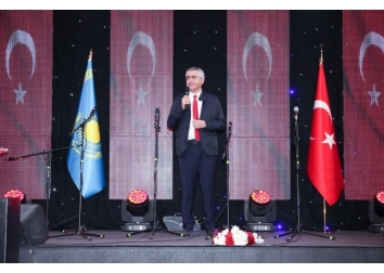 23 Nisan Ulusal Egemenlik ve Çocuk Bayramı Almatı’da kutlandı