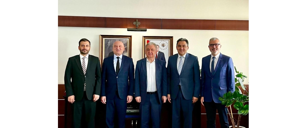 Büyükelçiye nezaket ziyareti