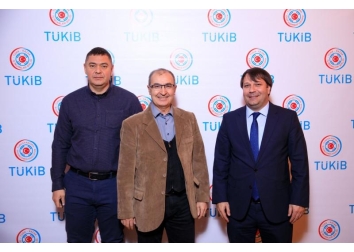 Almatı’daki üyelerimizle yılbaşı yemeğinde biraraya geldik.